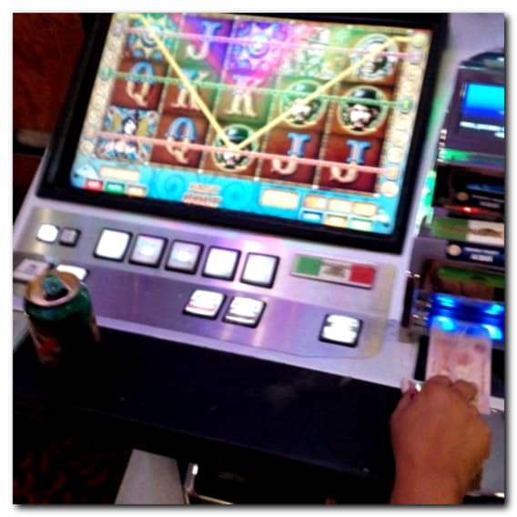 €810 Mobile freeroll slot tournament at Quatro Casino