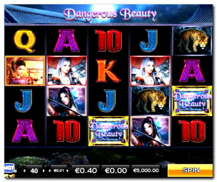 $785 Daily freeroll slot tournament at Fruity Casa Casino