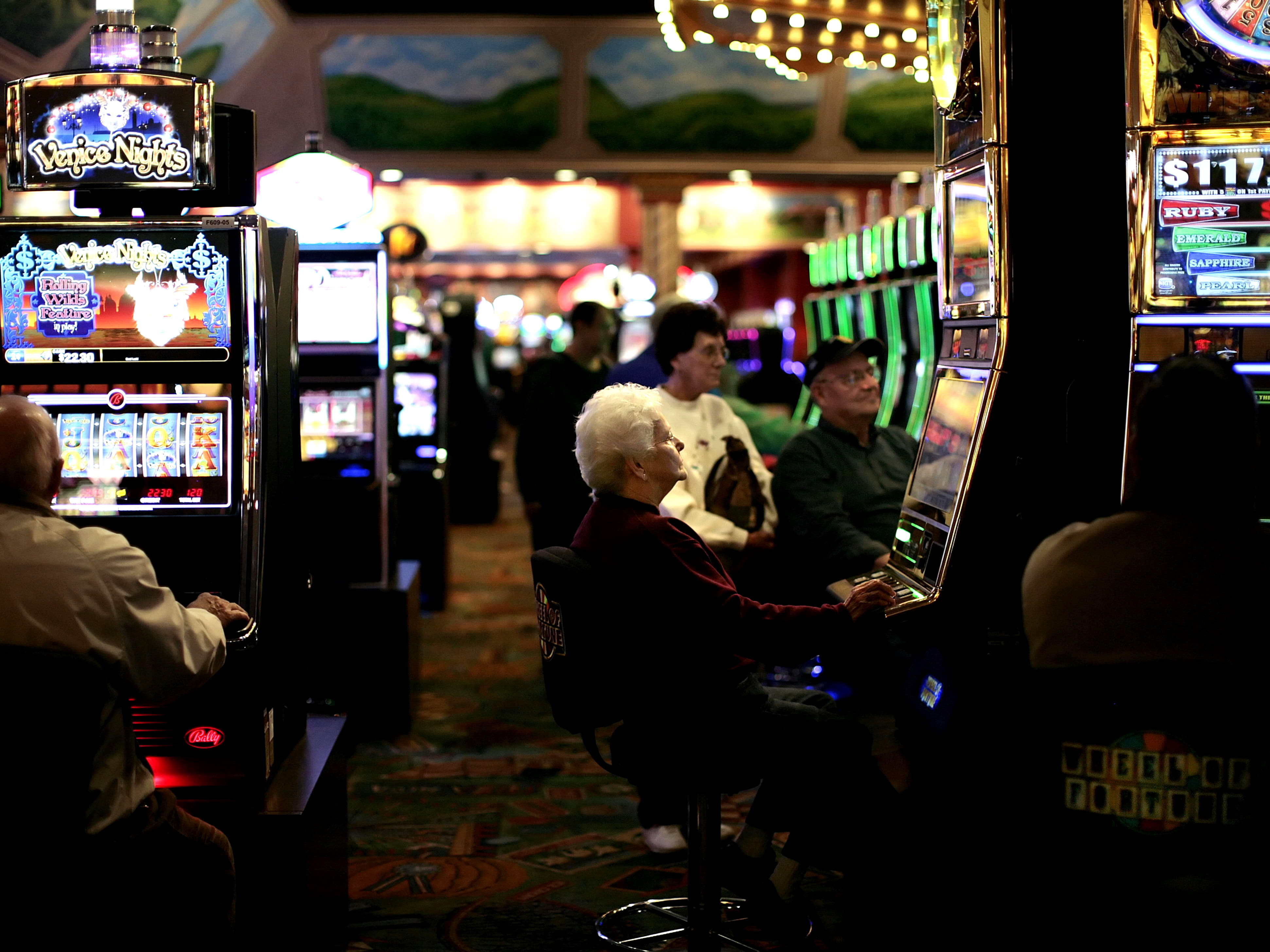 EURO 780 Daily freeroll slot tournament at Karamba Casino