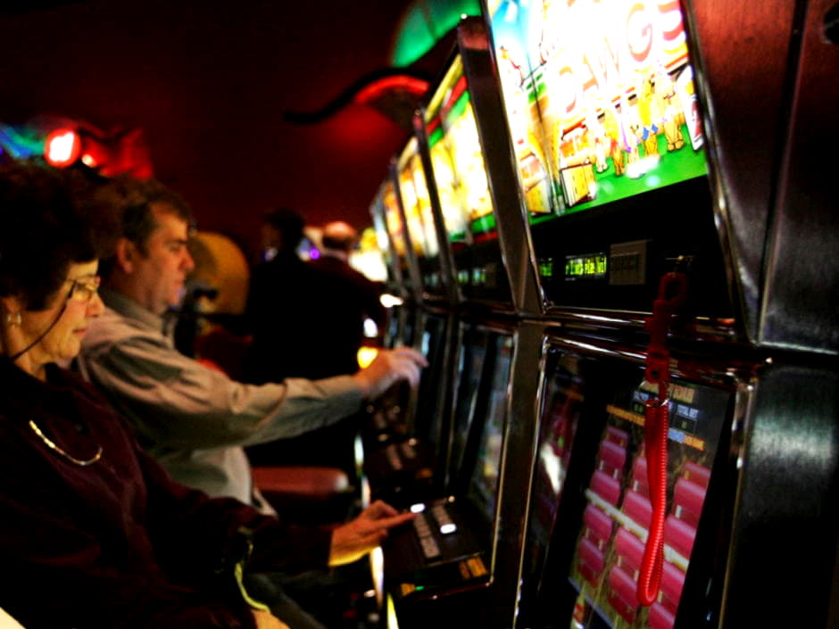 $835 Daily freeroll slot tournament at bWin Casino