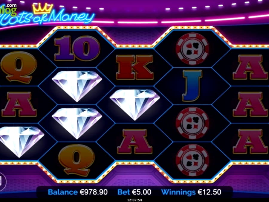 355% First Deposit Bonus at CasiPlay Casino